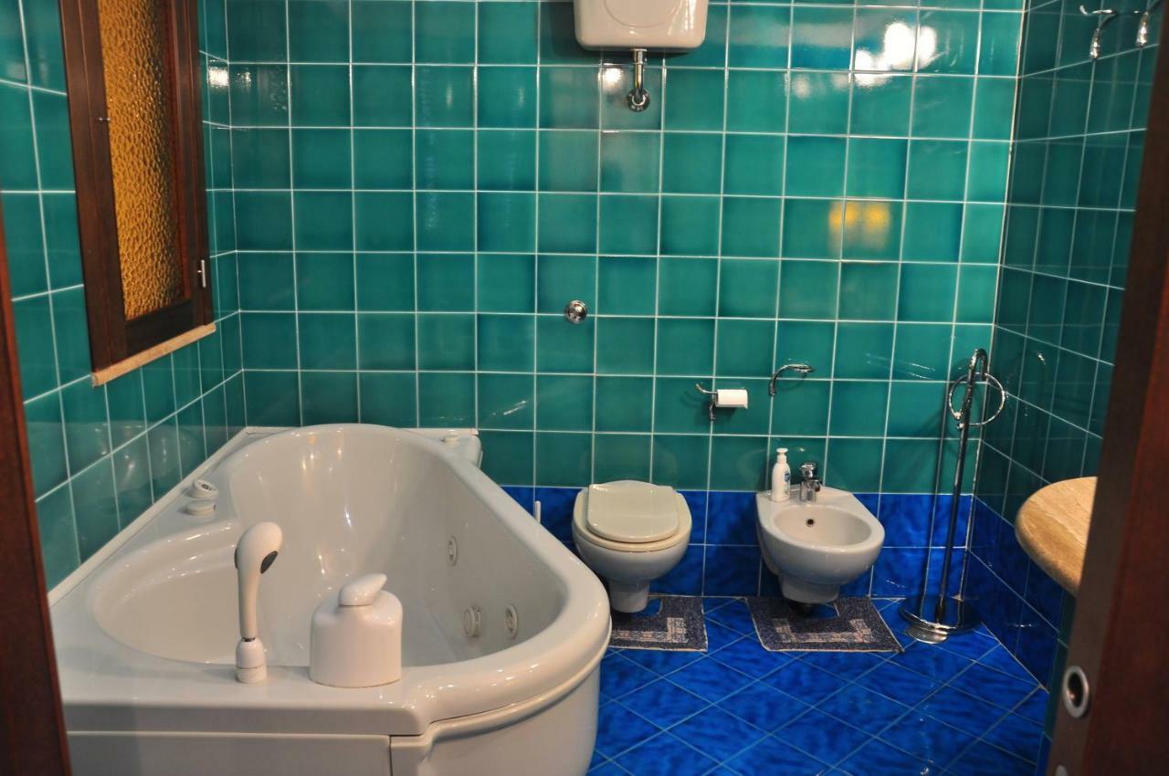 Suite Monticelli Naples Extérieur photo